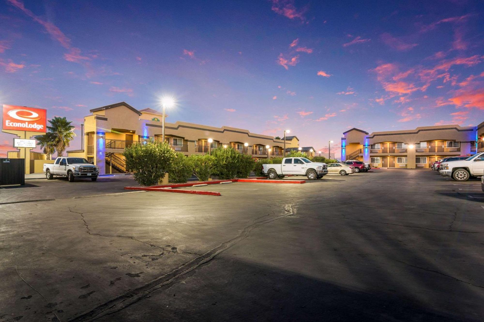 Econo Lodge Hesperia - Victorville I-15 Buitenkant foto