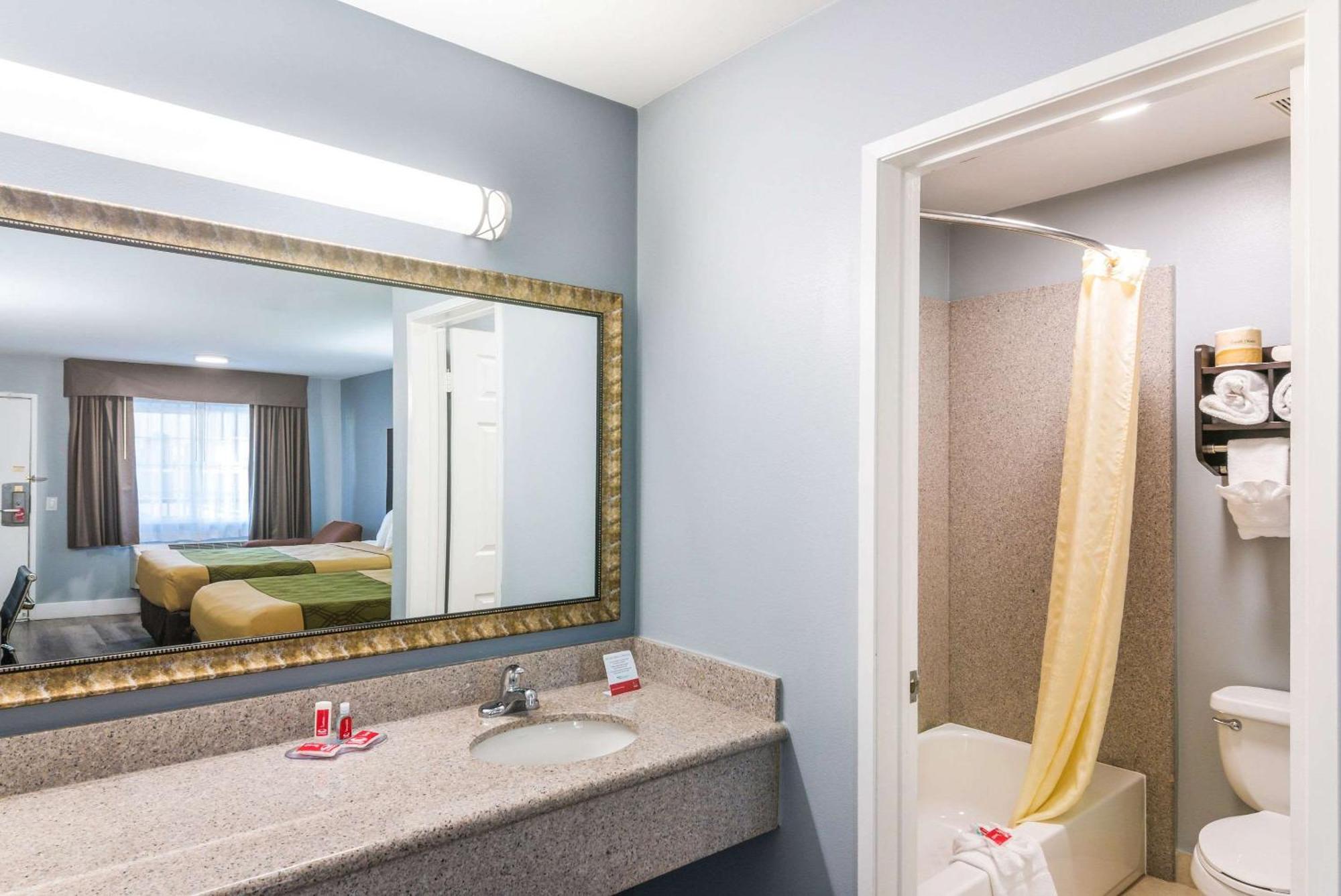Econo Lodge Hesperia - Victorville I-15 Buitenkant foto