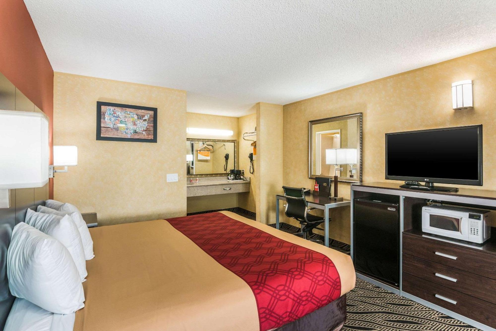 Econo Lodge Hesperia - Victorville I-15 Buitenkant foto
